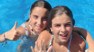 Dans la piscine 